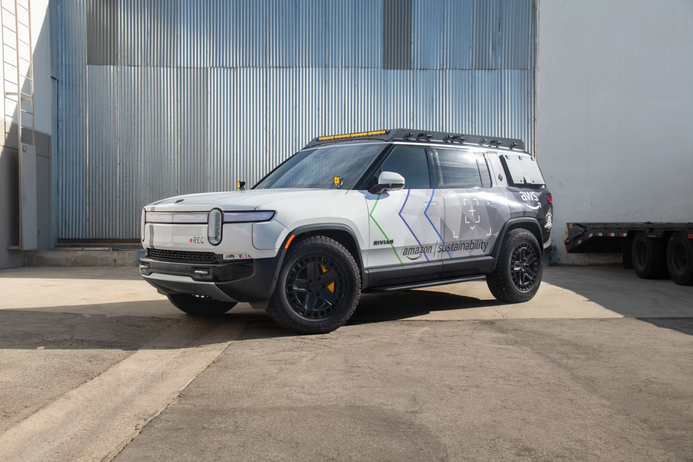 Amazon MGM Studios Rivian R1S and TAP build by DCE, photo 4
